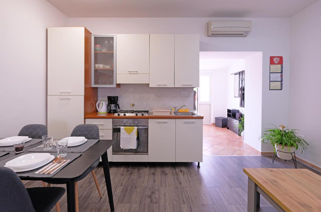 PUY Apartment Klea - Cosy, Near City Center מראה חיצוני תמונה