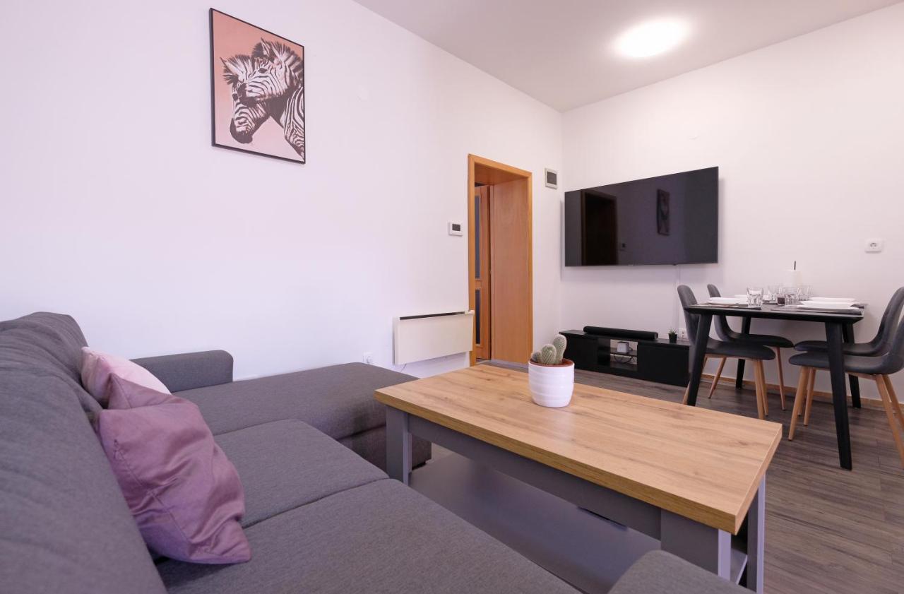 PUY Apartment Klea - Cosy, Near City Center מראה חיצוני תמונה